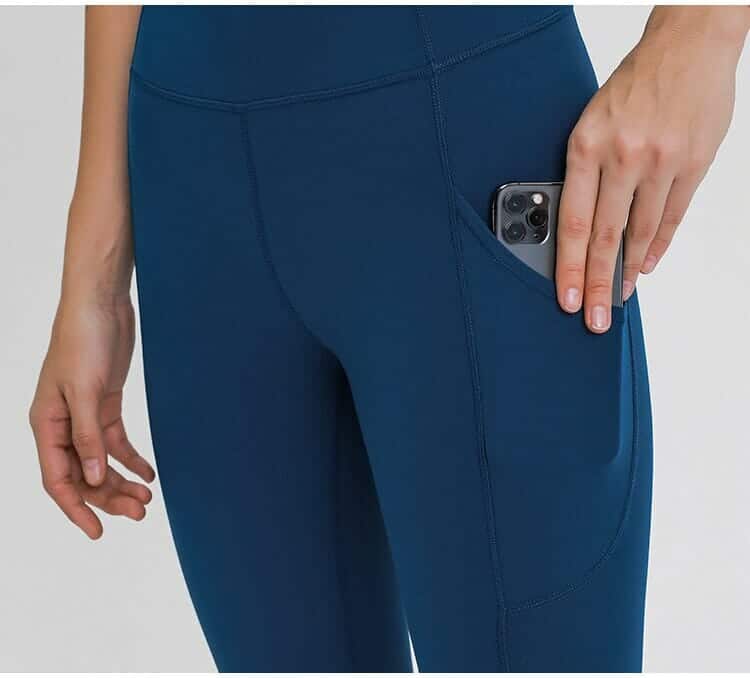 custom gym leggings with phone pocket supplier