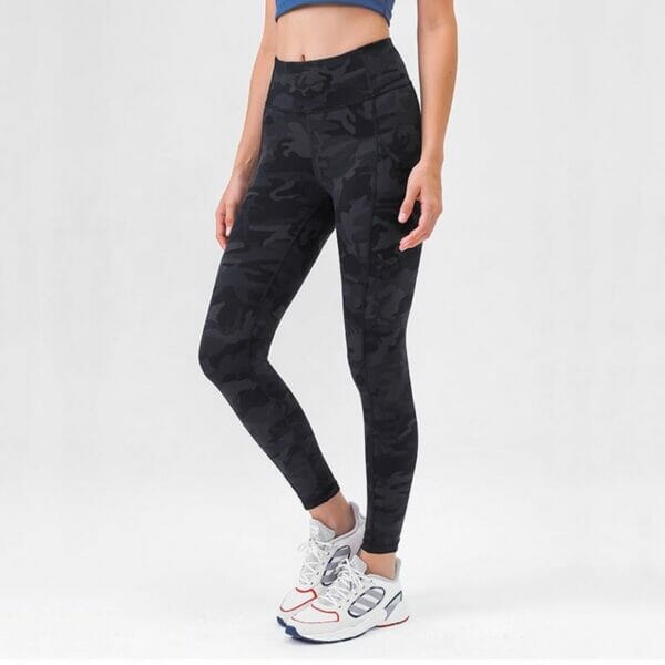 gym leggings with phone pocket vendor